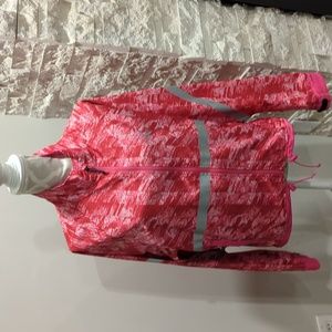 Running Room pattern pink/red reflective windbreaker jacket